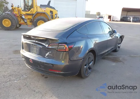 2018 Tesla Model 3 Long Range/Performance z USA, uszkodzony, nr VIN 5YJ3E1EB1JF128751